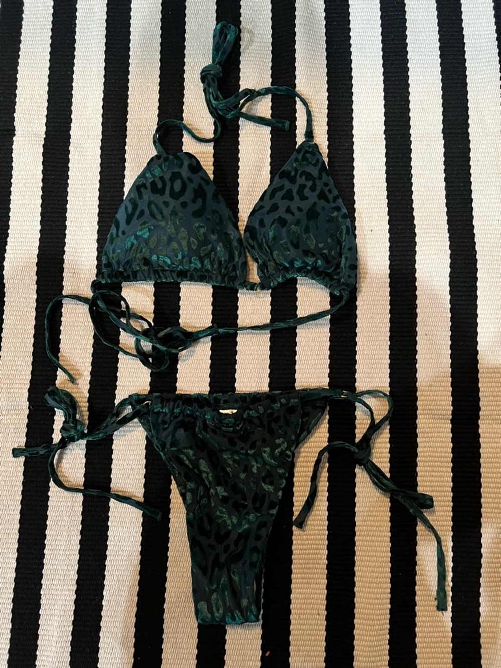 Green Leopard Print String Bikini Top & Bottom Set - Picture 4 of 6